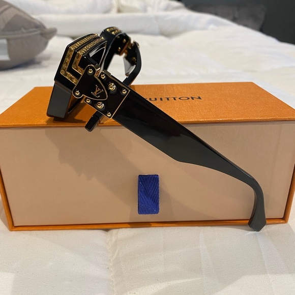 1.1 MILLIONAIRES SUNGLASSES - Picture 3 of 7